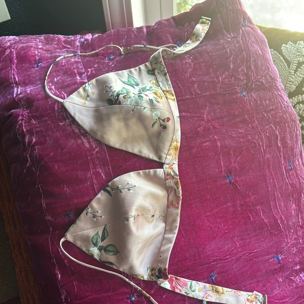 FARM Rio Cream Floral Bralette Intimates - Picture 5 of 6